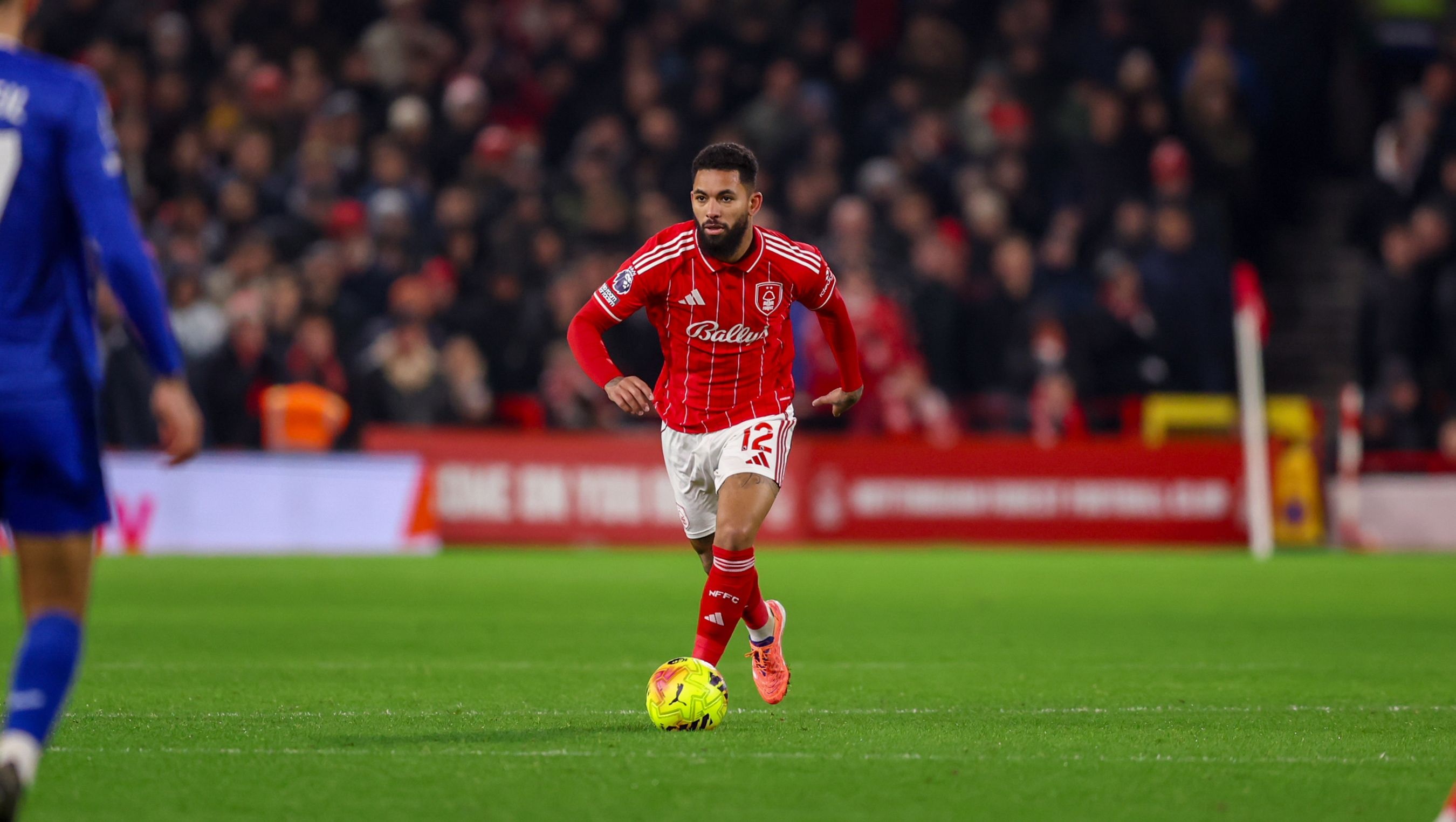 九游电竞平台-记者：道格拉斯·路易斯同意租借回维拉，转会正式流程已开启